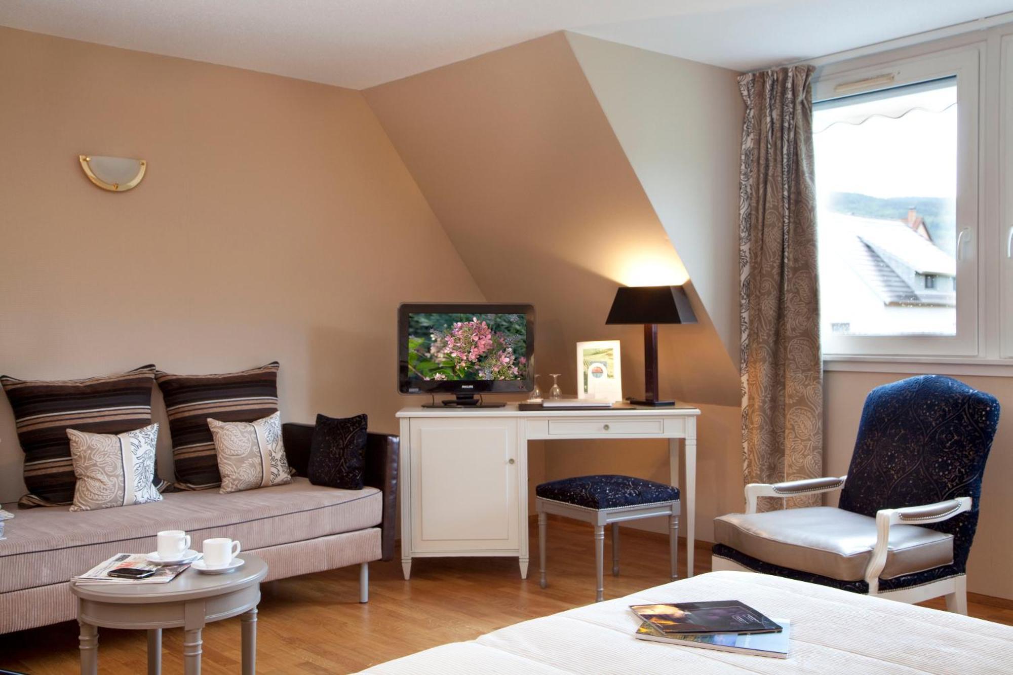 Logis Hotel Le Parc & Spa Saint-Hippolyte  Exterior photo